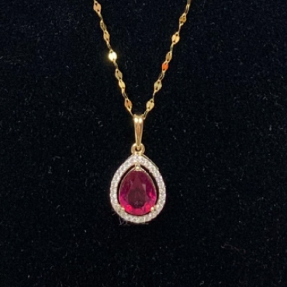 Jewelry - ♥️10K Yellow Gold Genuine Ruby Pendant♥️